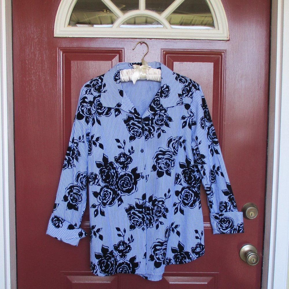 Foxcroft Woman's Shirt Sz 12 Shaped Blue Stripes Flocked Black Roses